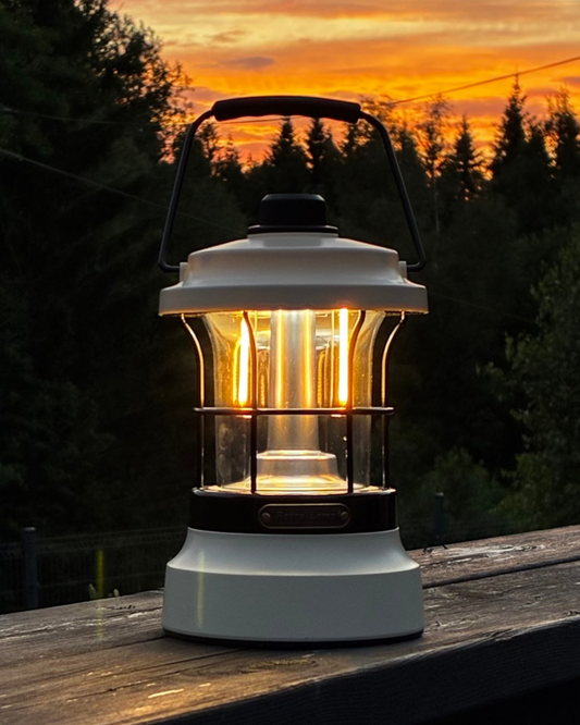 Utomhuslampa, campingbelysning, camping lampa, bordslampa camping, trådlös utomhuslampa, utomhusbelysning, retro bordslampa, retro lampa, kvällslampa,
