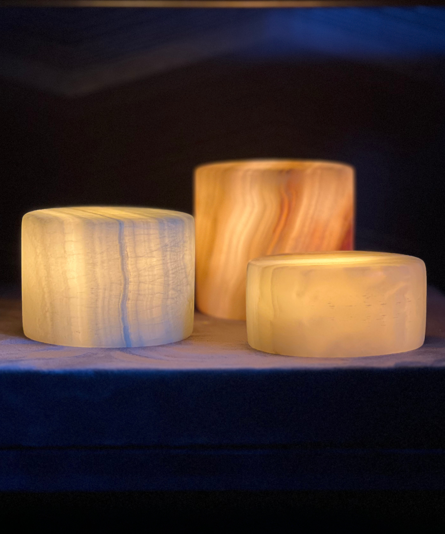 mysbelysning, jade belysning, ädelsten lampa, bordslampa i ädelsten, trådlösa bordslampor, trådlös sänglampa,