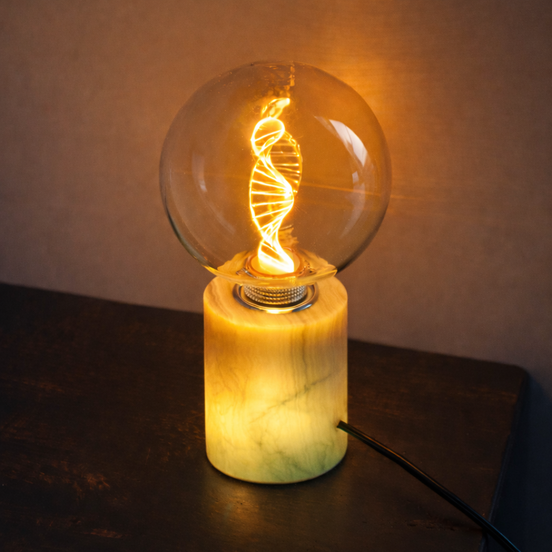 Jade Bordslampa - DNA LED (Klart glas)