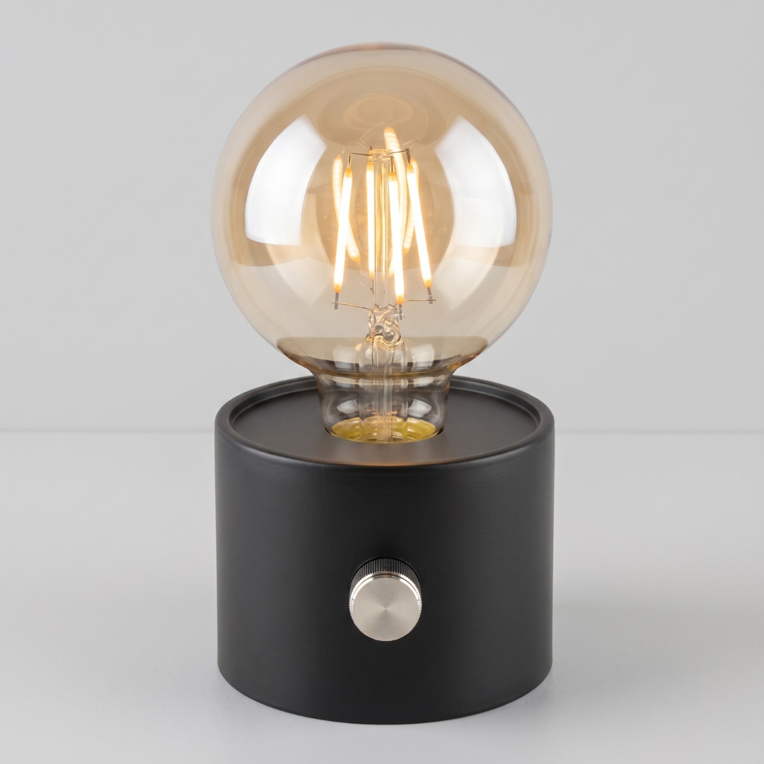 Batteridriven svart bordslampa med dimbar LED-glödlampa och trådlös design för mysig stämningsbelysning inomhus