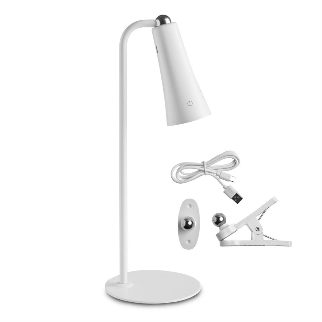 Modern vit bordslampa med vridbar armatur, LED-belysning och tre färgtemperaturer, placerad på kontorsbord.