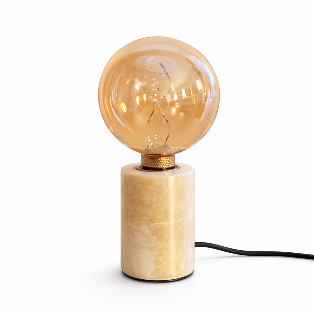 Led-lampa i guldfärgat glas med extra varmt sken. Marmorlampa som bordslampa av äkta marmor. Exklusiv bordslampa i levande stenmaterial.